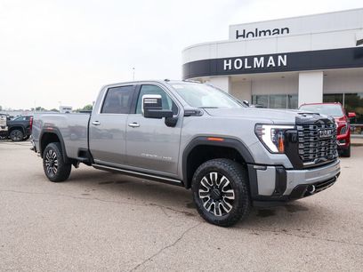 New 2026 GMC Sierra 3500 Denali Ultimate w/ LPO, Black Badging Package