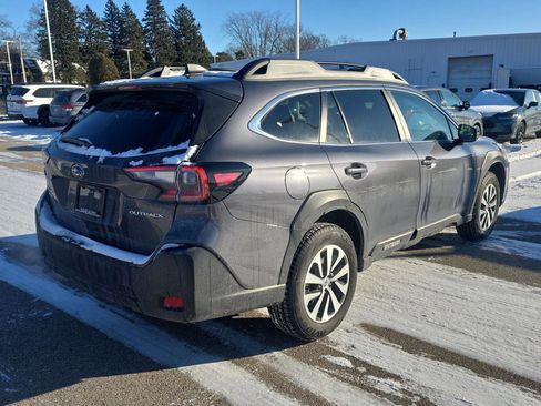 Used 2025 Subaru Outback Premium w/ Popular Package #1A image 16