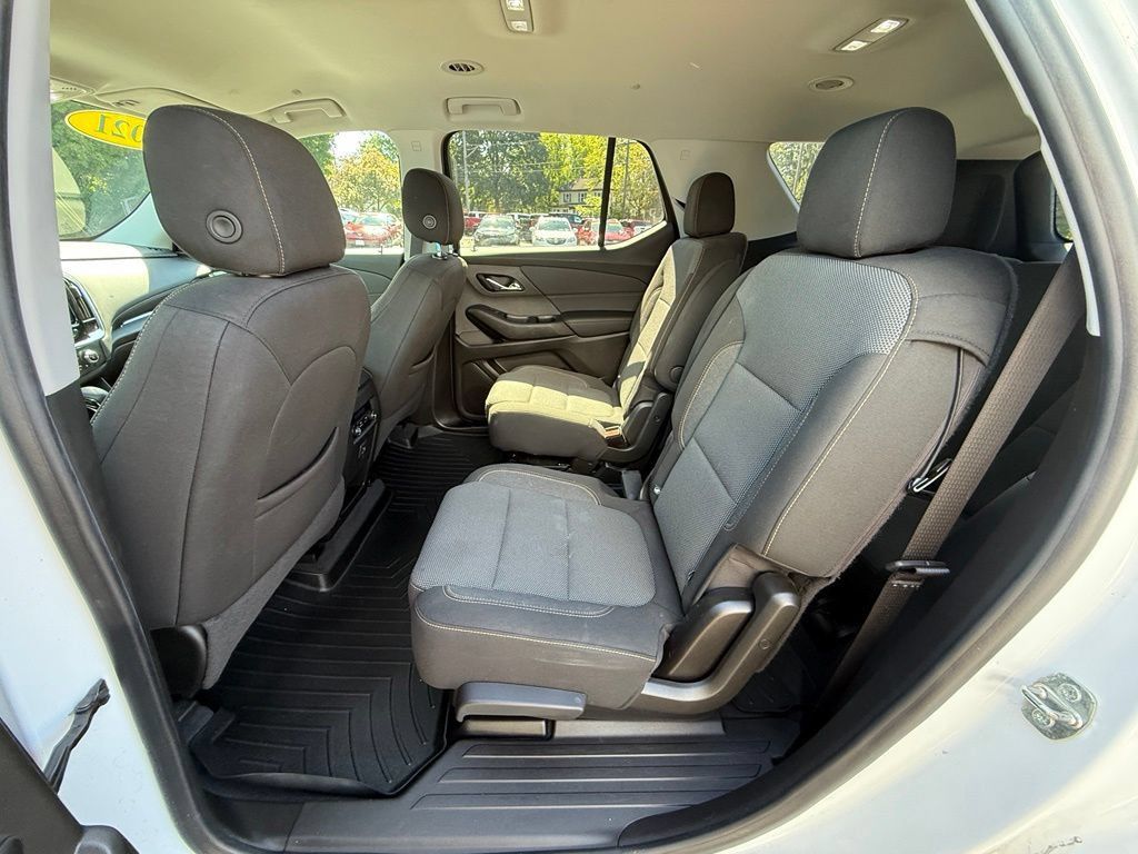 Used 2021 Chevrolet Traverse LT AWD/4WD image 22
