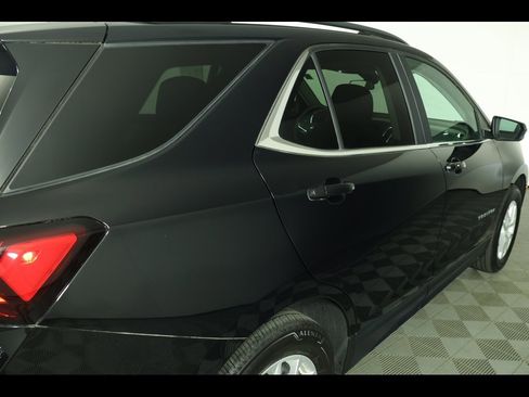 Used 2023 Chevrolet Equinox LT image 19