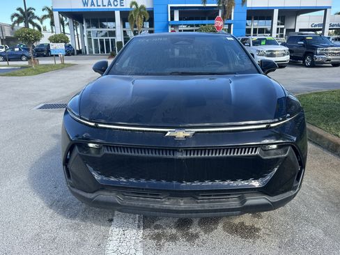 New 2026 Chevrolet Equinox EV LT image 3