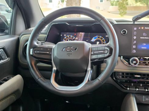 Used 2025 Chevrolet Colorado ZR2 AWD/4WD image 18