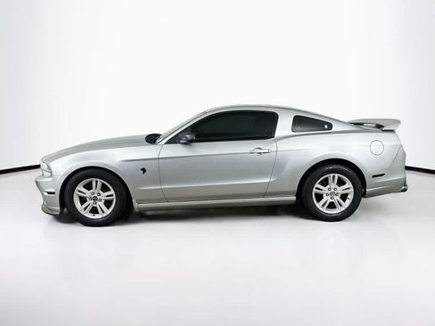 Used 2014 Ford Mustang Coupe RWD image 3