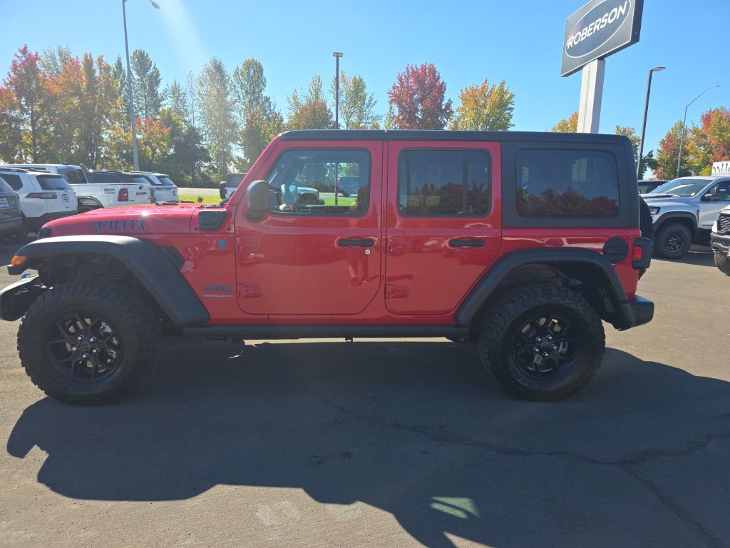 Used 2024 Jeep Wrangler Unlimited AWD/4WD image 2