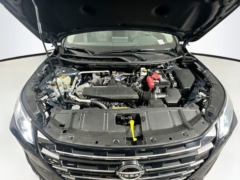 Used 2026 Nissan Rogue SV FWD image 32