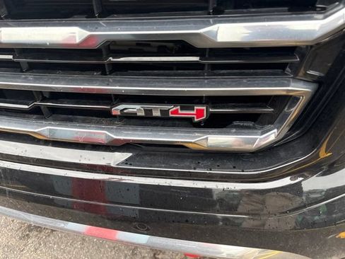 Used 2025 GMC Yukon XL AT4 w/ Premium Trailering Package AWD/4WD image 2