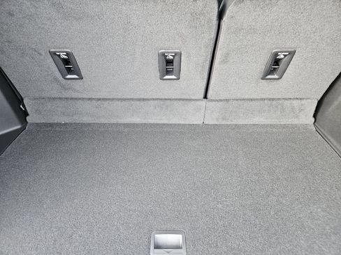 New 2026 Chevrolet Traverse High Country FWD image 30