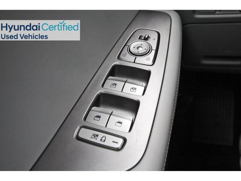 Certified 2025 Hyundai Palisade SEL FWD image 24