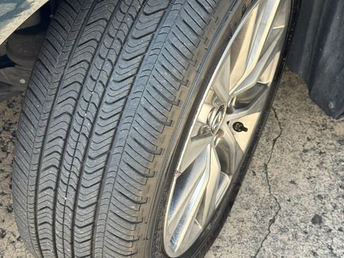Used 2016 Toyota Camry XLE w/ Moonroof Package FWD image 35