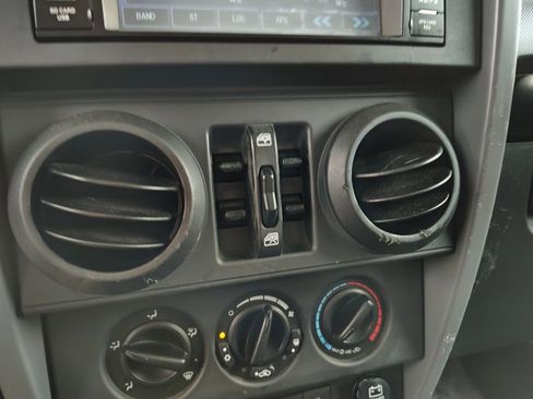 Used 2010 Jeep Wrangler Unlimited Sport AWD/4WD image 14