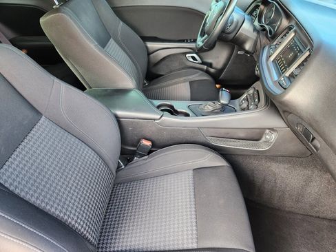 Used 2023 Dodge Challenger SXT image 13