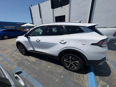 Certified 2025 Kia Sportage EX AWD/4WD image 3