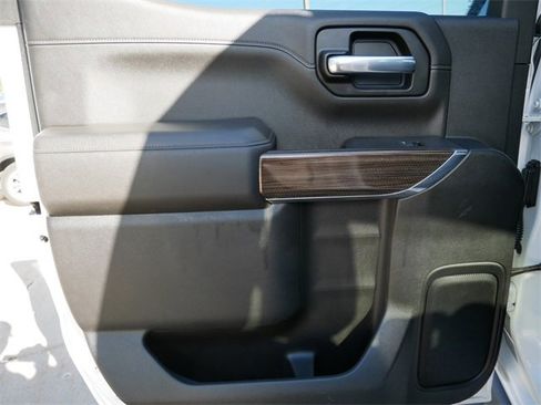 Used 2021 Chevrolet Silverado 1500 LT Trail Boss w/ Bed Protection Package image 15