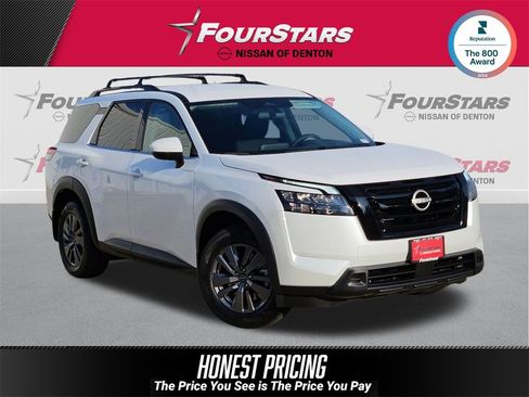 New 2025 Nissan Pathfinder SV image 1