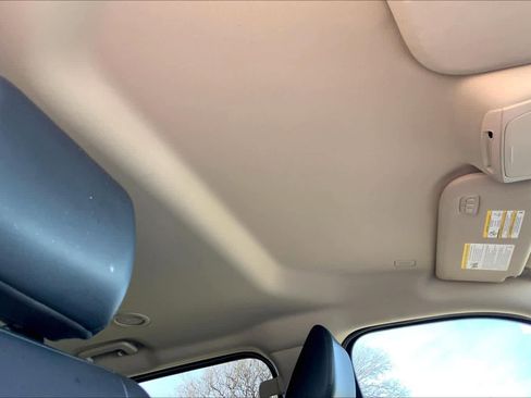 Used 2023 Ford Expedition XLT image 14