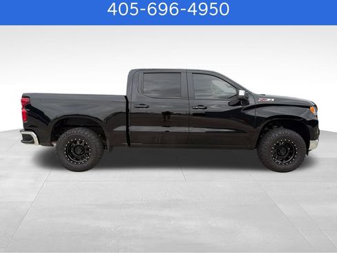 Used 2024 Chevrolet Silverado 1500 LT w/ Z71 Off-Road Package AWD/4WD image 7