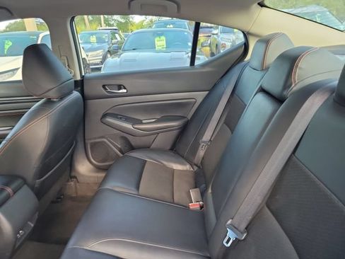Used 2022 Nissan Altima 2.5 SR FWD image 11