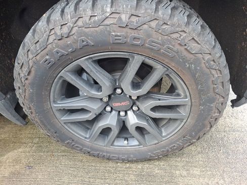 Used 2020 GMC Sierra 1500 Elevation w/ Elevation Value Package image 4