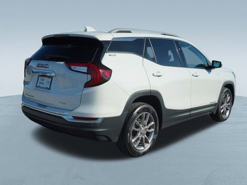 Used 2023 GMC Terrain SLT image 8