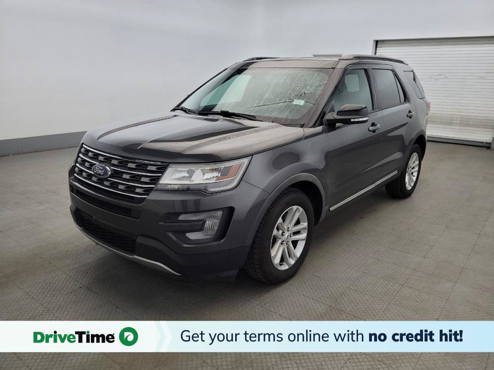 Used 2017 Ford Explorer XLT w/ Equipment Group 202A FWD image 1