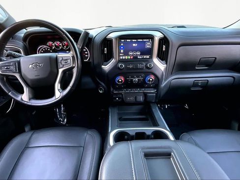 Used 2022 Chevrolet Silverado 1500 LT Trail Boss w/ Convenience Package II image 7