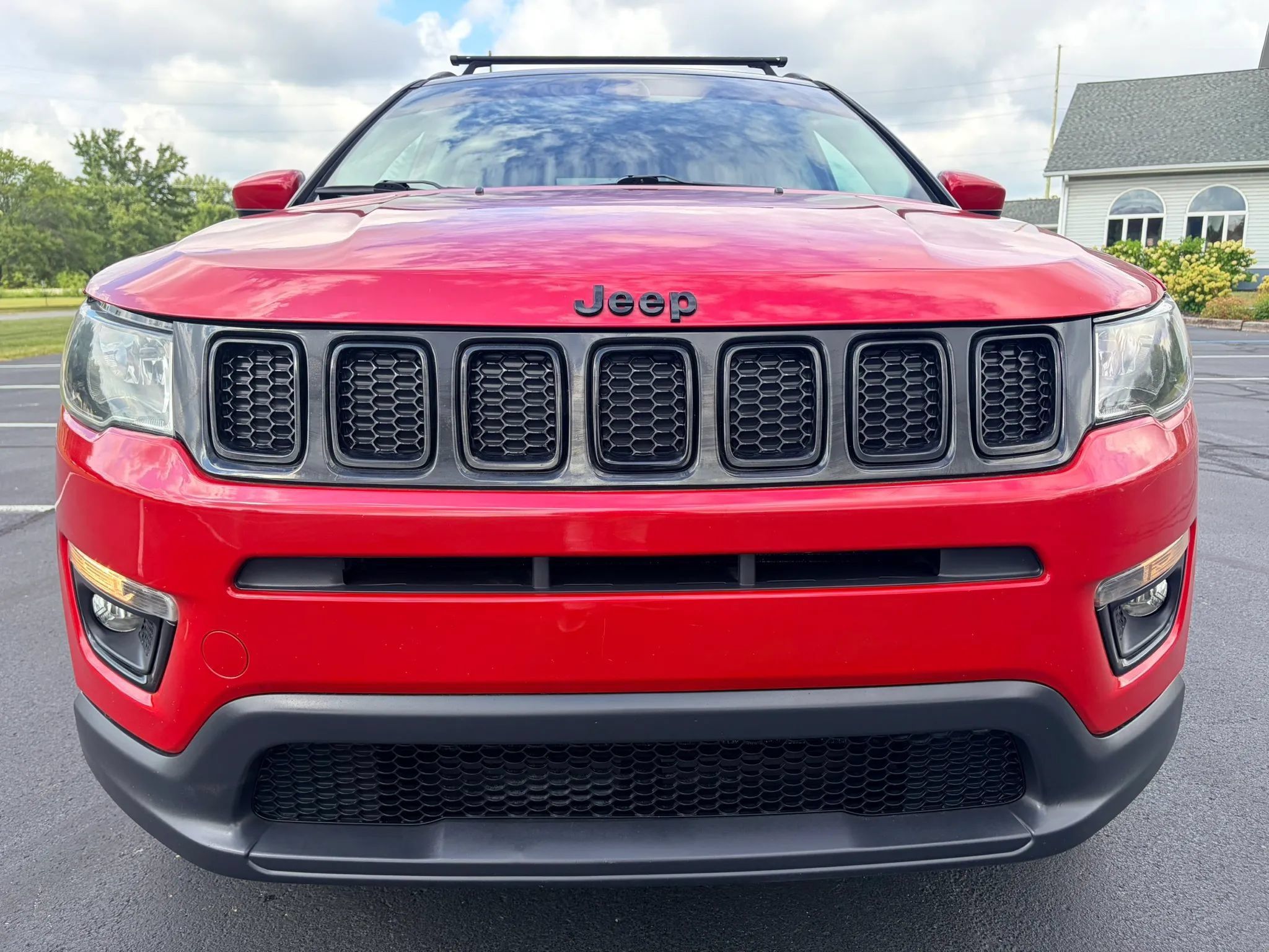 Used 2018 Jeep Compass Latitude w/ Popular Equipment Group FWD image 8