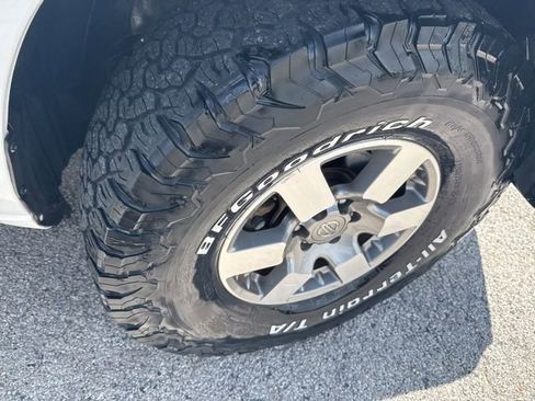 Used 2012 Nissan Xterra PRO-4X w/ Pro-4x Leather Pkg AWD/4WD image 15