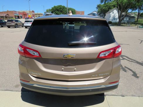 Used 2019 Chevrolet Equinox Premier AWD/4WD image 11