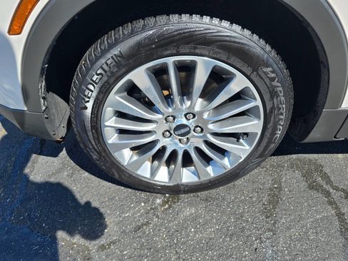 Used 2016 Lincoln MKC Reserve w/ Lincoln MKC Climate Package AWD/4WD image 11