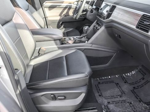 Used 2022 Volkswagen Atlas SEL image 38