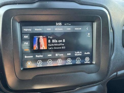 Used 2020 Jeep Renegade Trailhawk w/ Premium Leather Group image 10