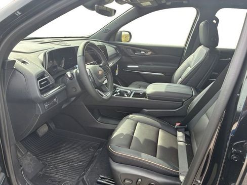 New 2026 Chevrolet Traverse High Country w/ LPO, Floor Liner Package AWD/4WD image 11