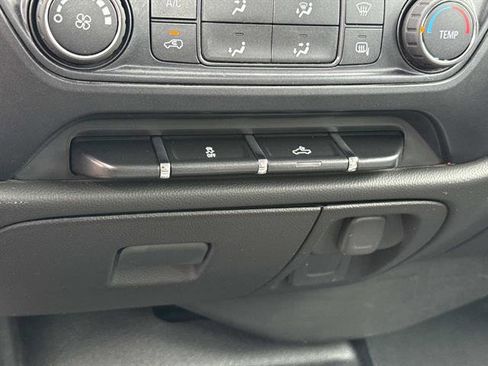 Used 2015 GMC Sierra 1500 2WD Crew Cab w/ Sierra Convenience Package image 21