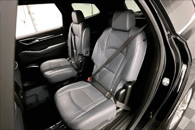 Used 2024 Buick Enclave Essence w/ Experience Buick Package AWD/4WD image 24