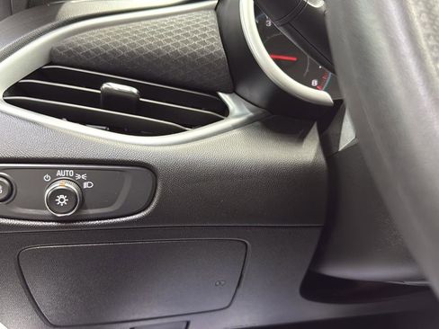 Used 2024 Chevrolet Malibu LT image 18