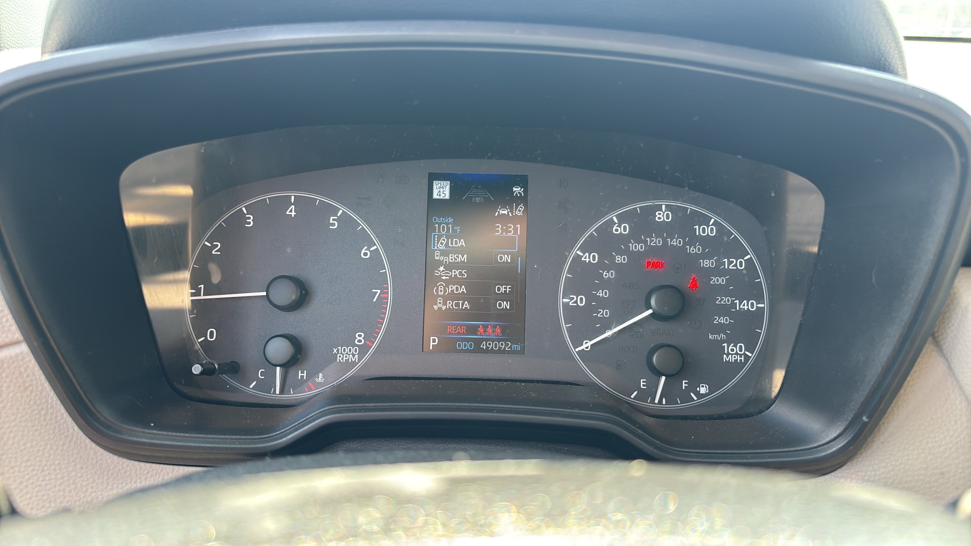 Used 2025 Toyota Corolla Cross LE FWD image 23