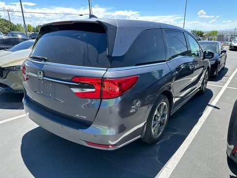 Used 2023 Honda Odyssey Elite image 4