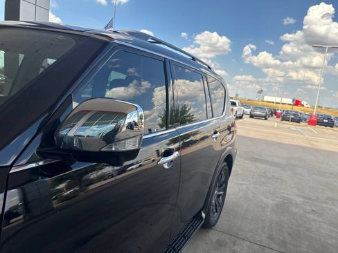 Used 2019 Nissan Armada Platinum w/ Interior Lighting Package AWD/4WD image 5