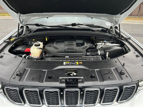 Used 2022 Jeep Grand Cherokee Overland image 32