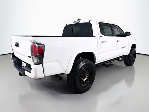 Certified 2022 Toyota Tacoma Limited image 7