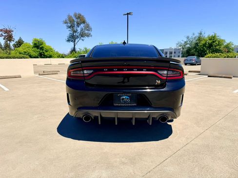 Used 2019 Dodge Charger Scat Pack RWD image 6