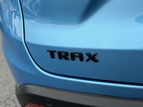 Used 2025 Chevrolet Trax RS w/ Driver Confidence Package FWD image 9