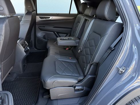 New 2026 Volkswagen Atlas Cross Sport SE image 25