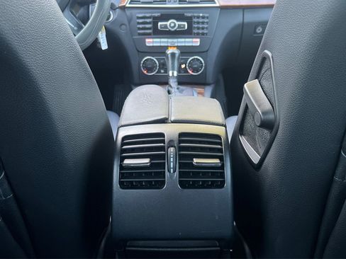 Used 2013 Mercedes-Benz C 250 Sedan image 26