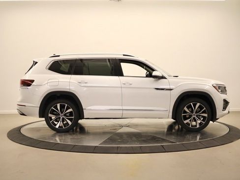 New 2026 Volkswagen Atlas SEL Premium R-Line image 2
