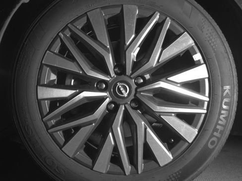 Used 2025 Nissan Altima 2.5 SV image 12