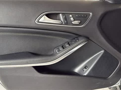 Used 2018 Mercedes-Benz GLA 250 GLA 250 image 14