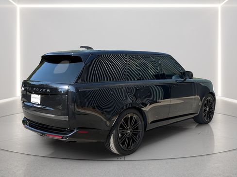Certified 2025 Land Rover Range Rover SE AWD/4WD image 5