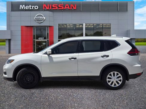 Used 2020 Nissan Rogue S FWD image 3