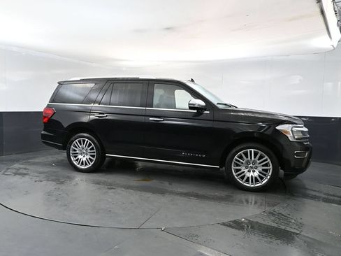 Used 2023 Ford Expedition Platinum AWD/4WD image 7